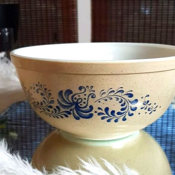 PYREX  Homestead Tan  & Blue ‎ 403  2.5 Quart Vintage Bowl - Picture 3 of 11